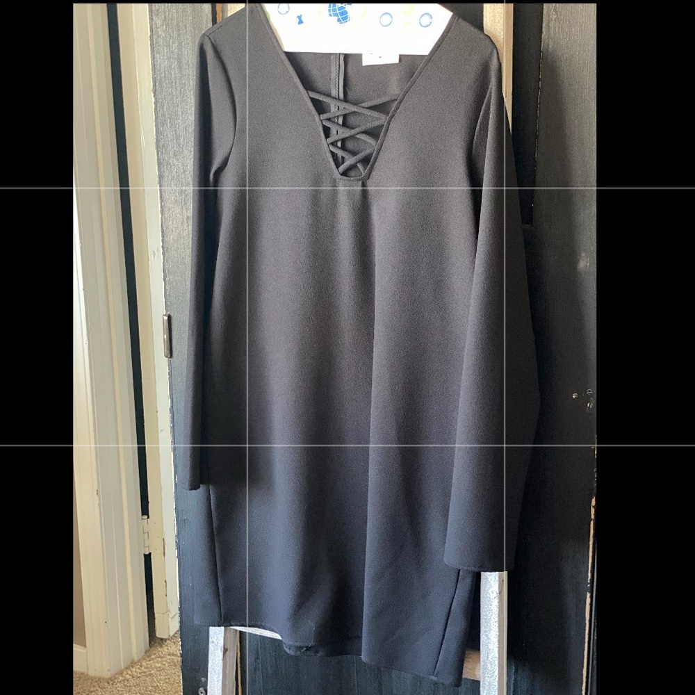 Criss Cross in Black